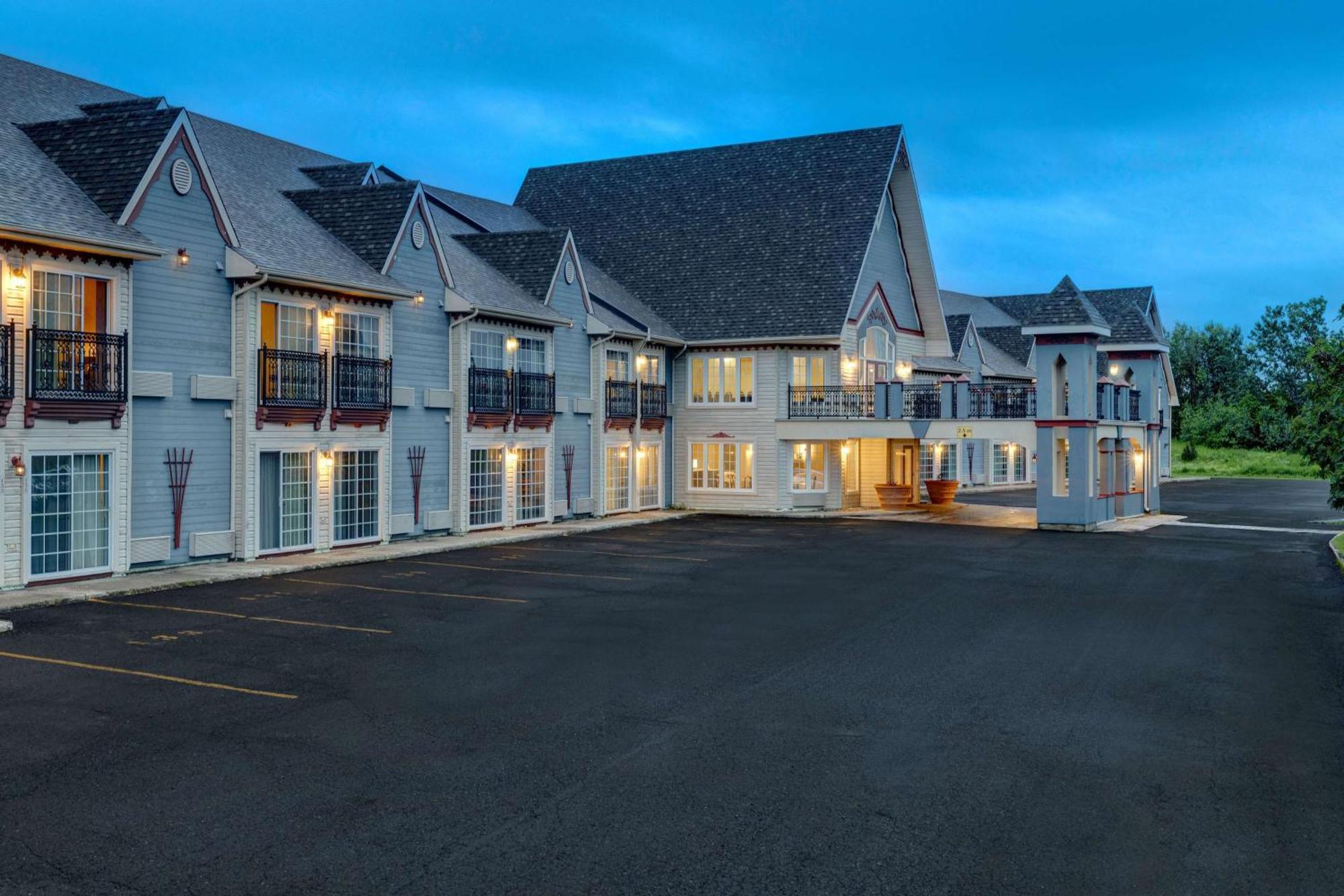 Days Inn By Wyndham Edmundston Eksteriør billede