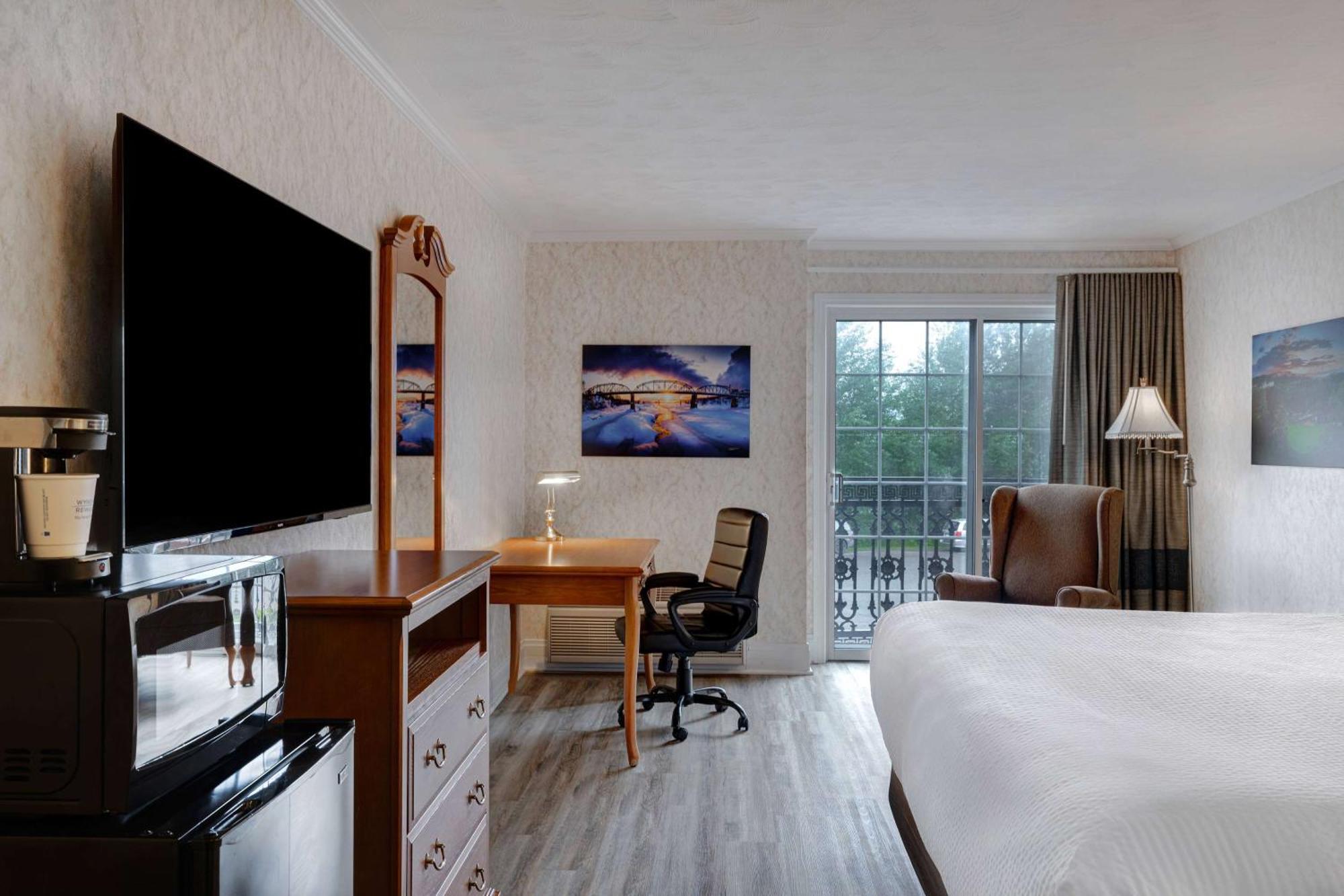 Days Inn By Wyndham Edmundston Eksteriør billede